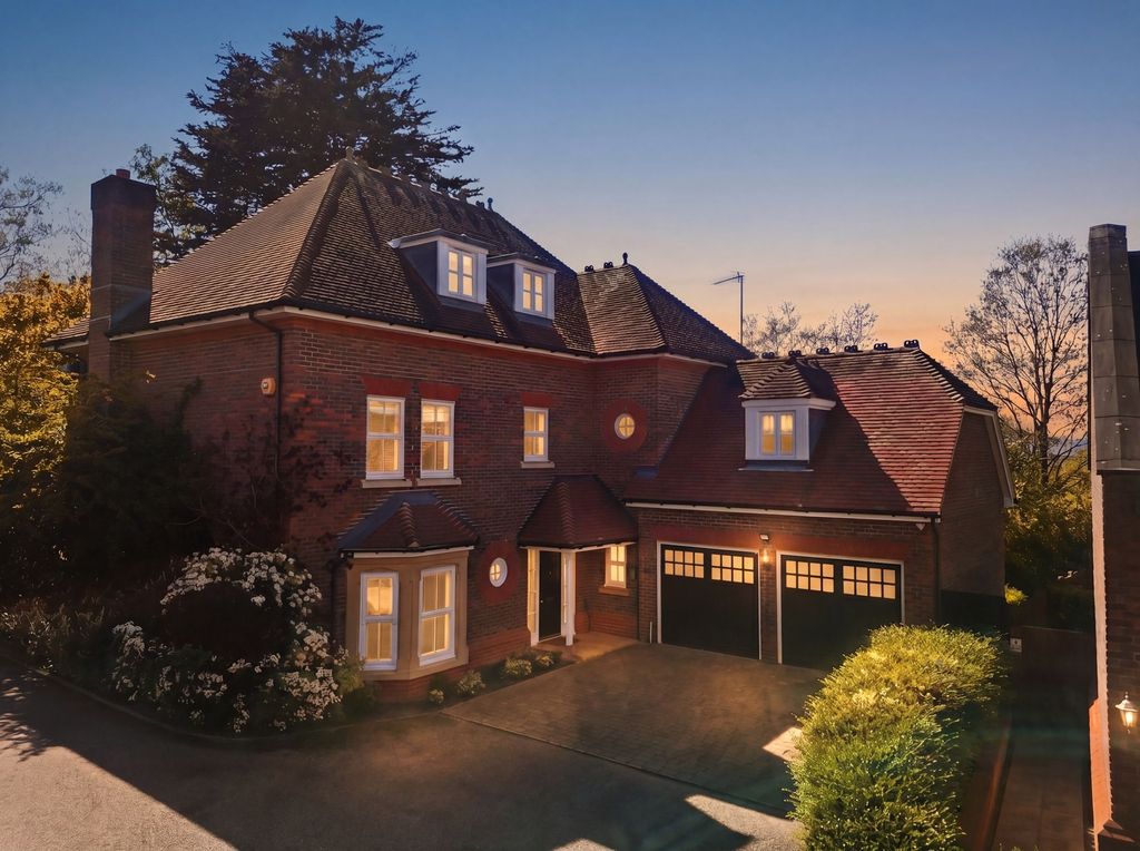 6 bed detached house for saleRegents Drive, Repton Park IG8