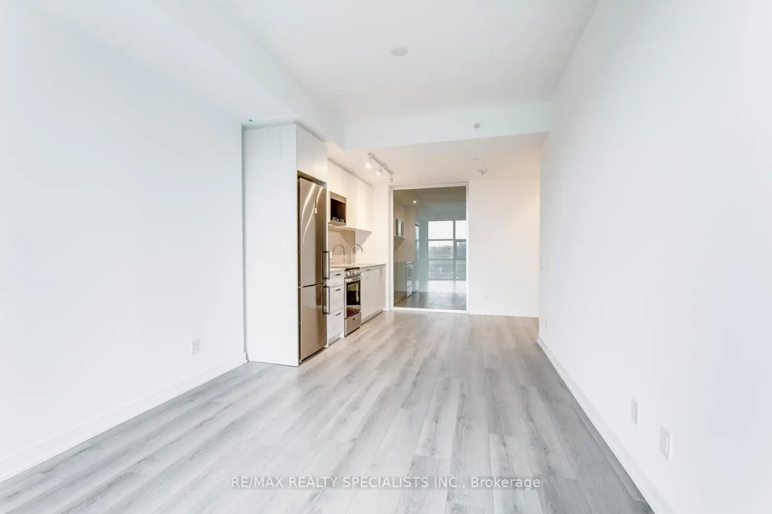 Additional image 9 of 1787 St Clair Avenue 419