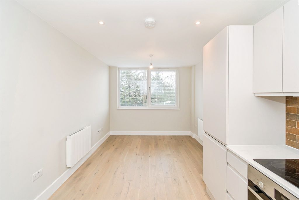 Additional image 6 of 1 bed flat for saleRomsey Road, Southampton SO16