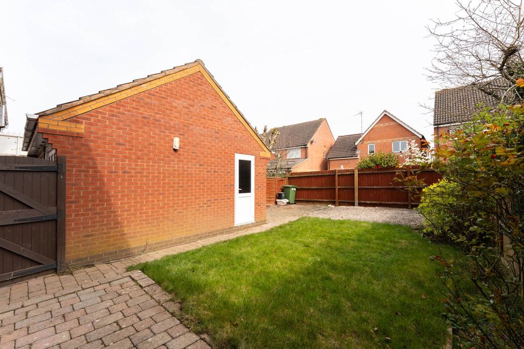 Additional image 16 of 3 bed semi-detached house for saleThe Furlongs, Market Harborough LE16