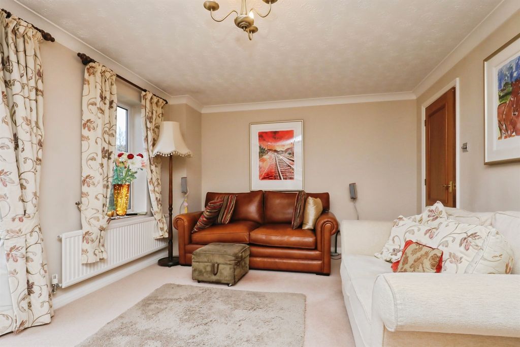 Additional image 19 of 4 bed detached house for saleBarnham Broom Road, Wymondham NR18