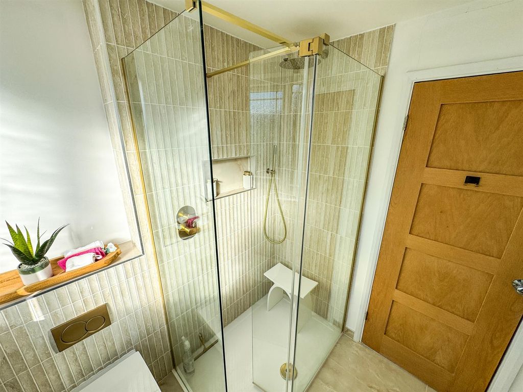 Additional image 18 of 4 bed town house for saleCarron Close, Corby NN17