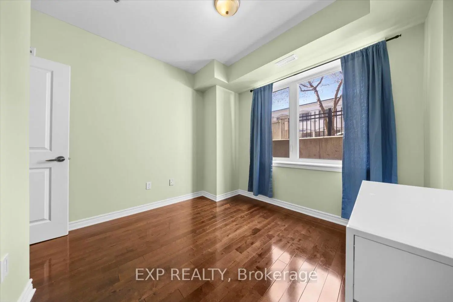 Additional image 5 of 429 Kent Street 118