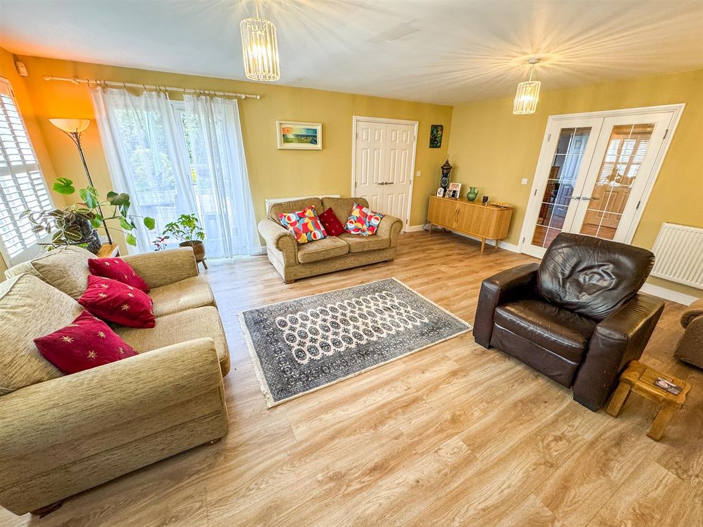 Additional image 7 of 5 bed detached house for saleRockingham Road, Cottingham, Market Harborough LE16