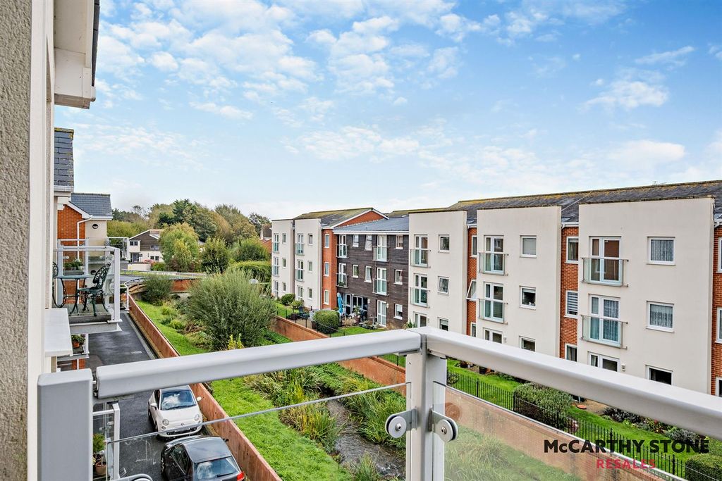 Additional image 5 of 2 bed flat for saleSomers Brook Court, Newport, Isle Of Wight PO30