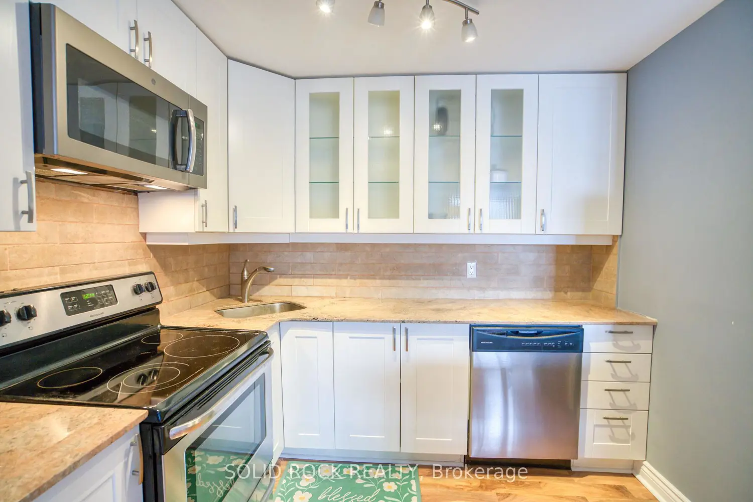 Additional image 6 of 475 Laurier Avenue 1907
