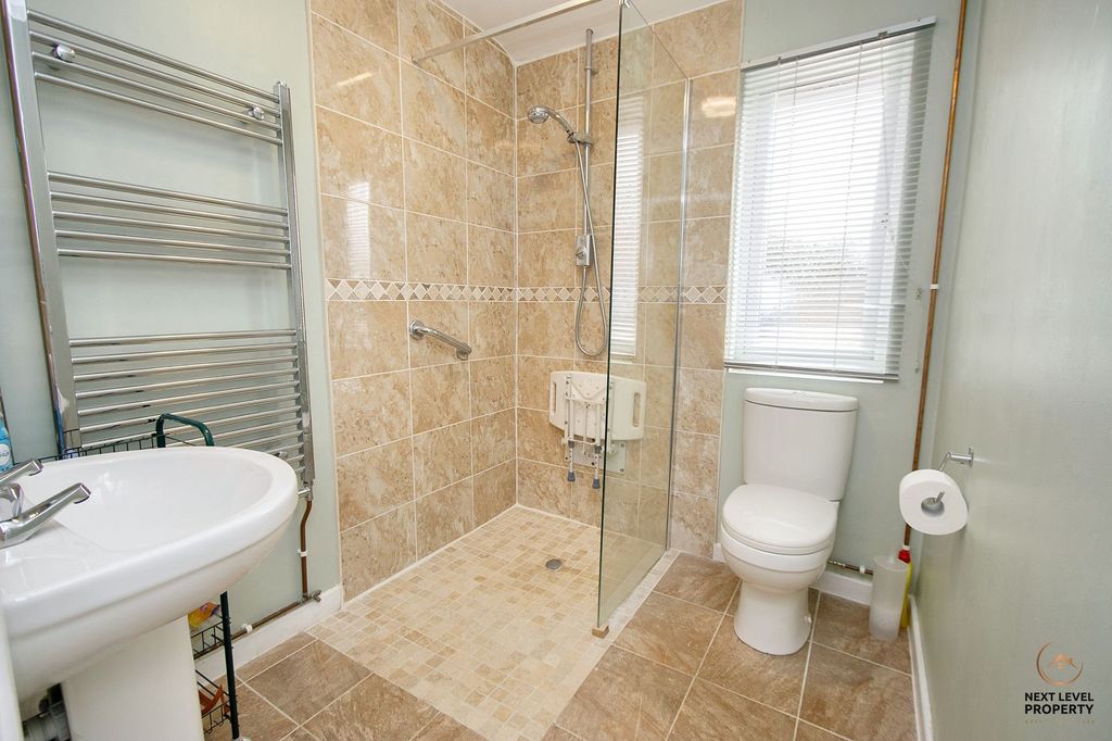 Additional image 36 of 8 bed detached house for saleBroadend Road, Wisbech PE14