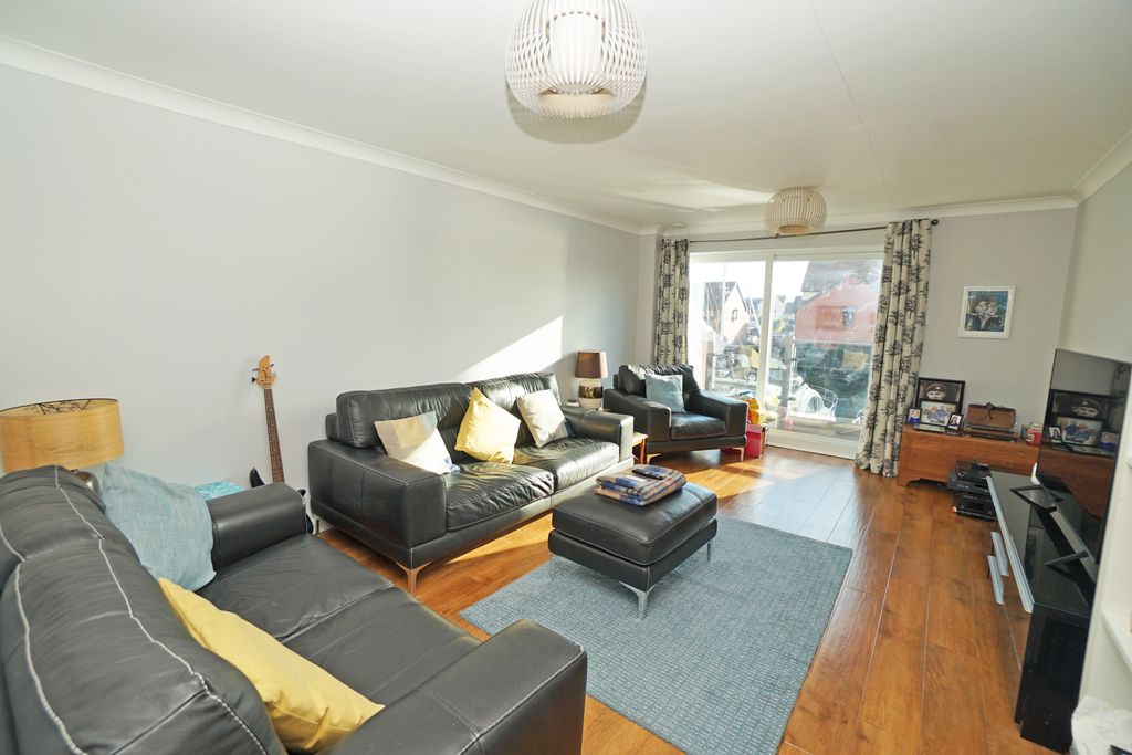 Additional image 3 of 3 bed town house for saleNewlyn Way, Port Solent PO6