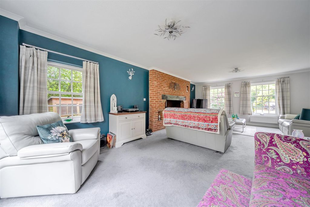 Additional image 23 of 4 bed detached house for saleCarrick Lane, Yateley, Hampshire GU46