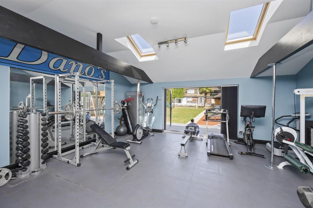 Additional image 28 of 5 bed detached house for saleMill Lane, Worthing BN13