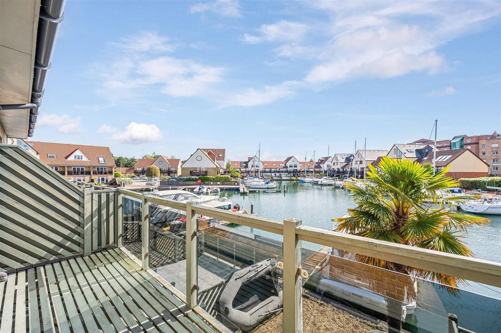 Additional image 7 of 3 bed terraced house for saleBryher Island, Port Solent PO6