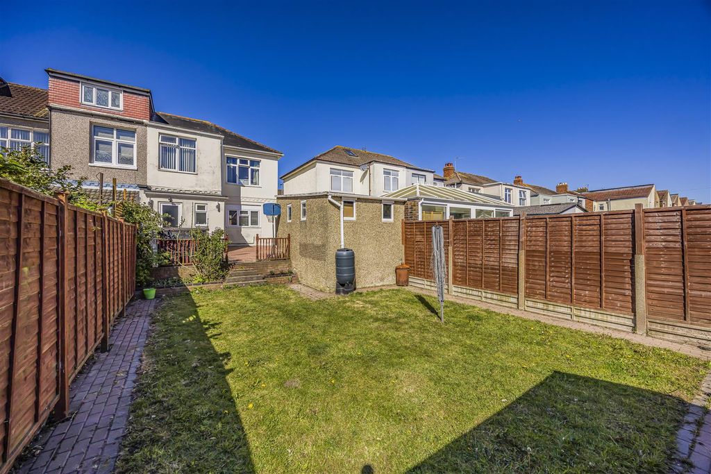 Additional image 10 of 3 bed property for saleKimbolton Road, Portsmouth PO3