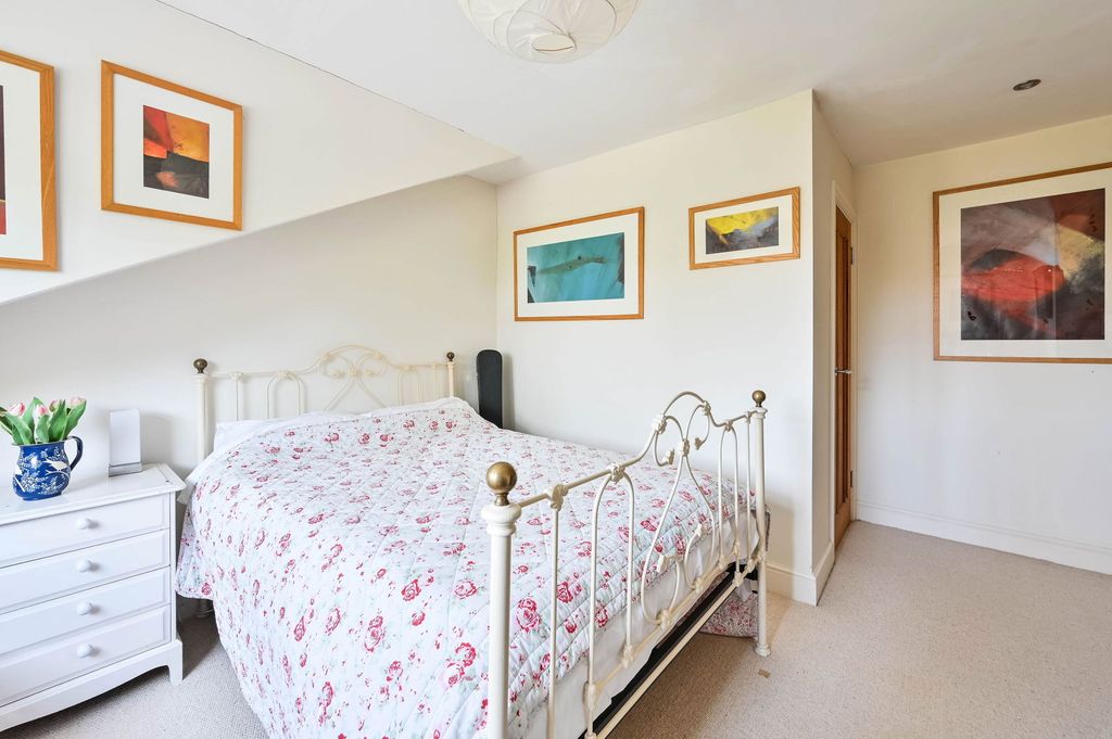 Additional image 22 of 6 bed detached house for saleFernhill Lane, Woking GU22