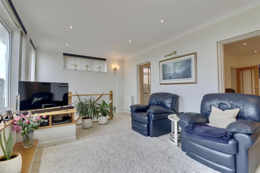 Additional image 30 of 3 bed detached house for saleBlake Road, Drayton, Portsmouth PO6