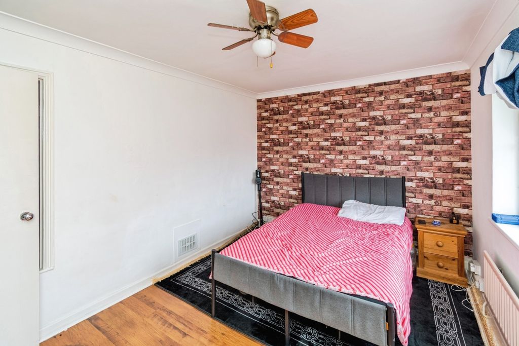 Additional image 4 of 1 bed flat for saleCleasby Close, Southampton, Hampshire SO16