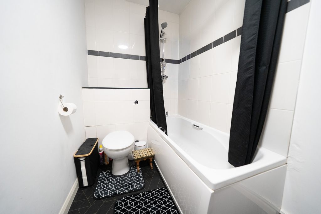 Additional image 10 of 1 bed flat for saleAsh Lodge, Arthur Street, Barwell, Leicester, Leicestershire LE9
