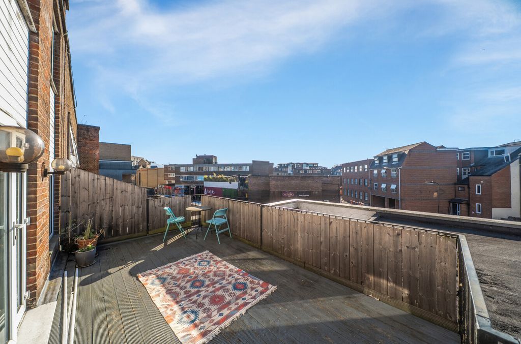 Additional image 12 of 2 bed flat for saleLondon Road, Southampton, Hampshire SO15