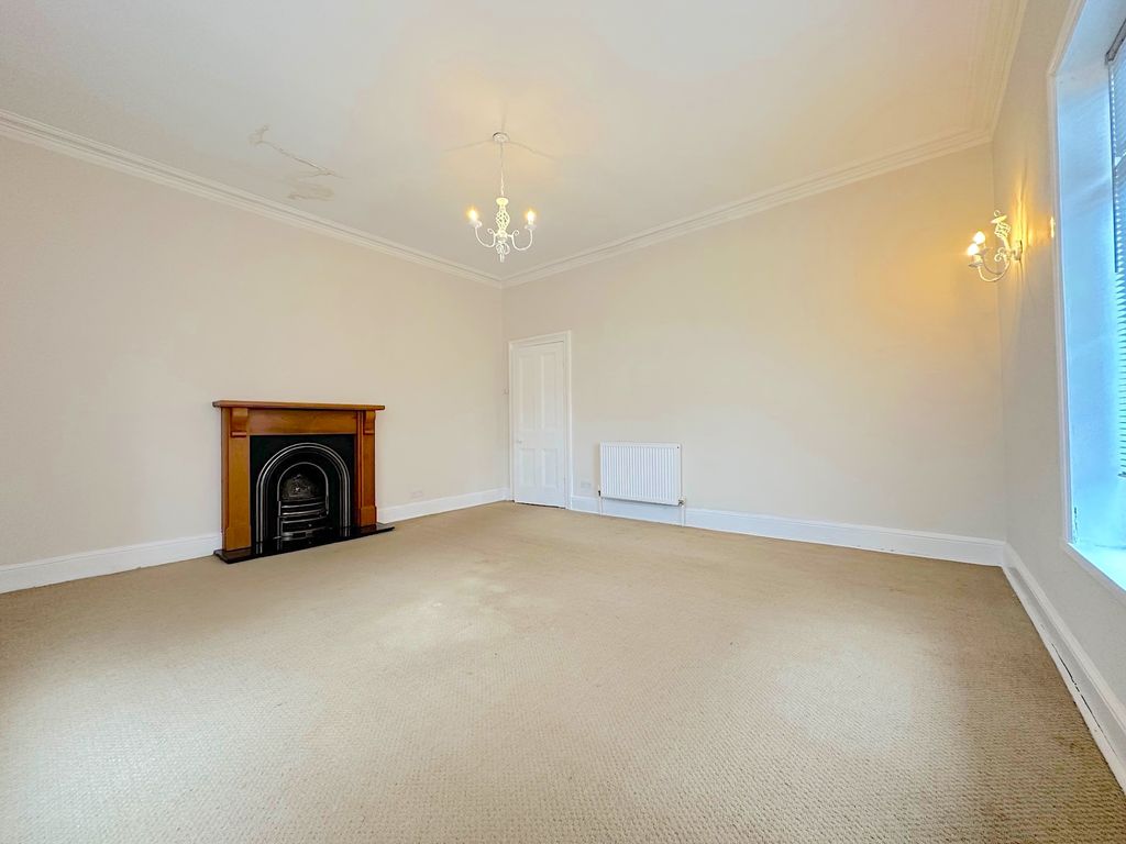 Additional image 4 of 2 bed flat for saleTettenhall Road, Tettenhall, Wolverhampton WV6