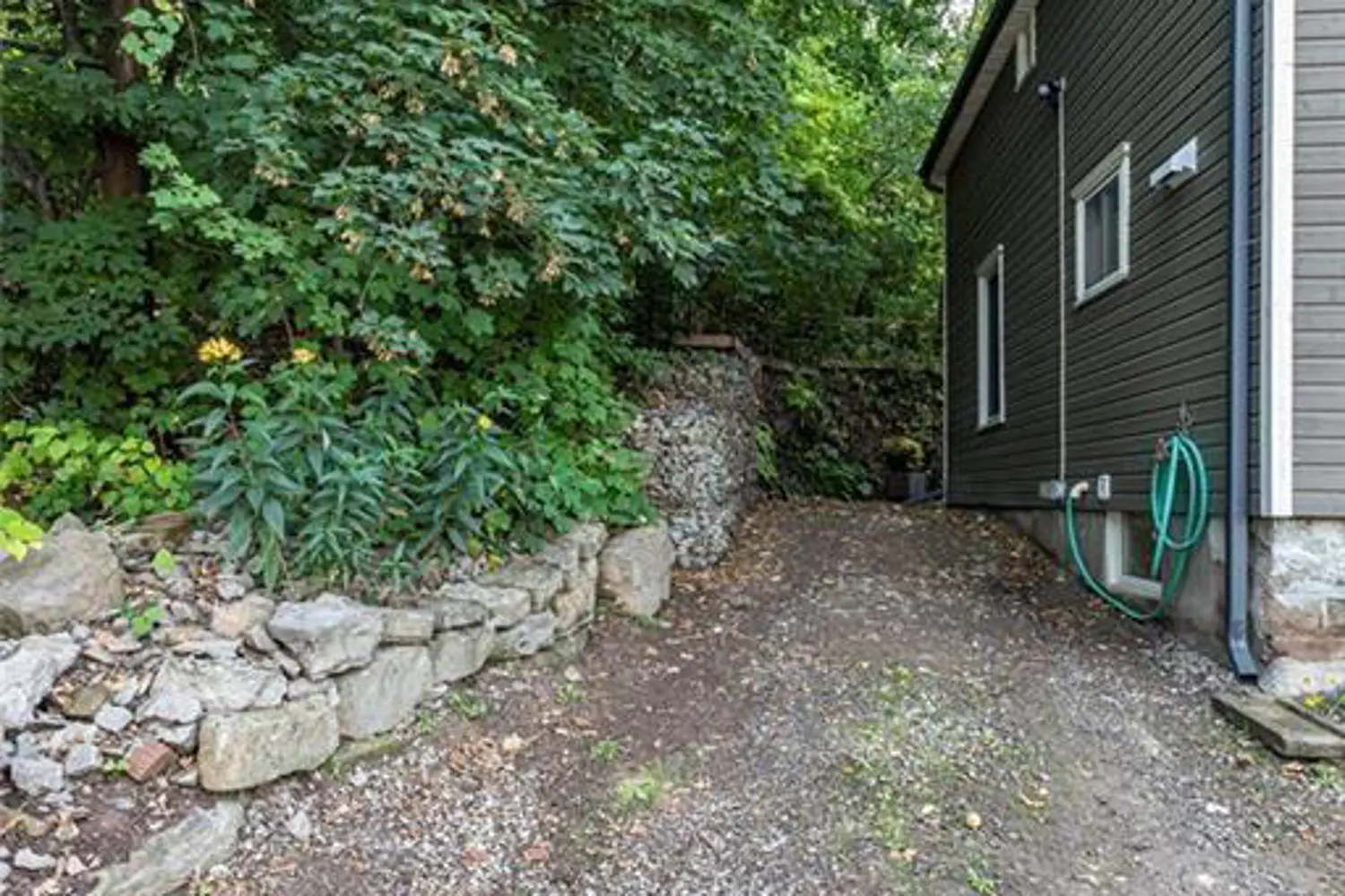 Additional image 11 of 210 Charlton Avenue