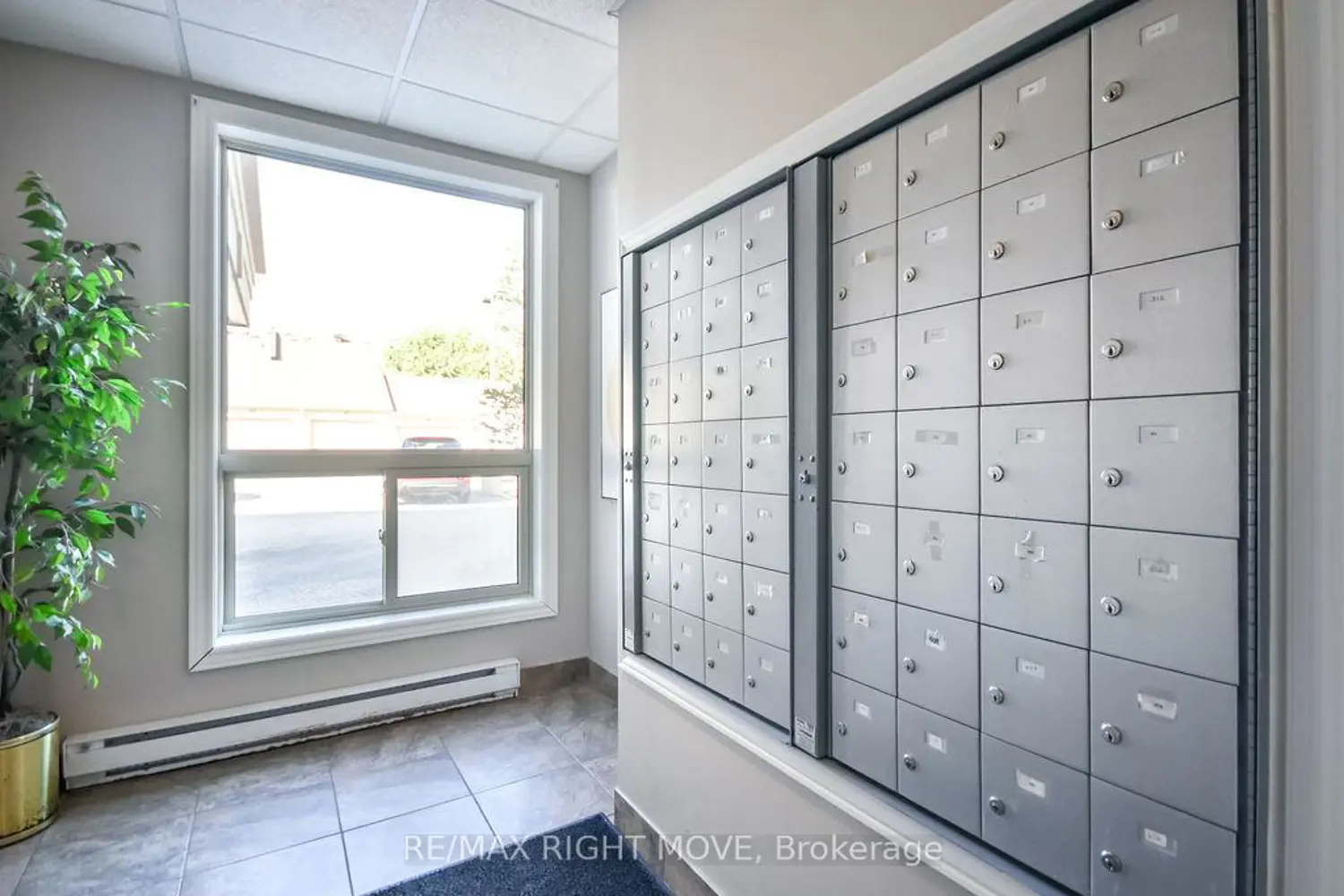 Additional image 20 of 486 Laclie Street 313
