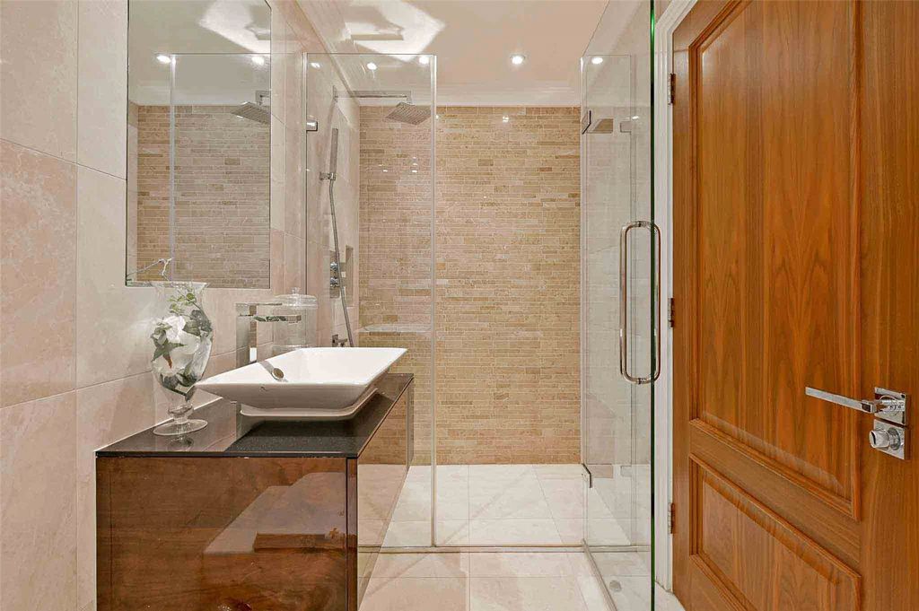 Additional image 20 of 5 bed terraced house for saleKings Road, Windsor, Berkshire SL4