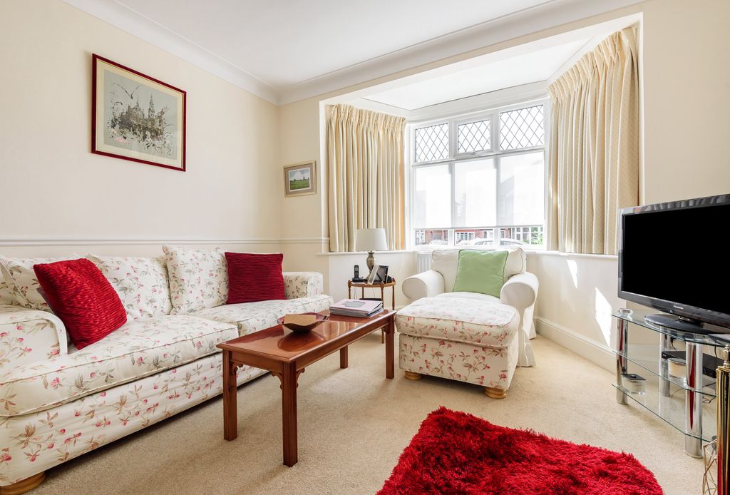 Additional image 5 of 3 bed semi-detached house for saleForest Side, Worcester Park KT4