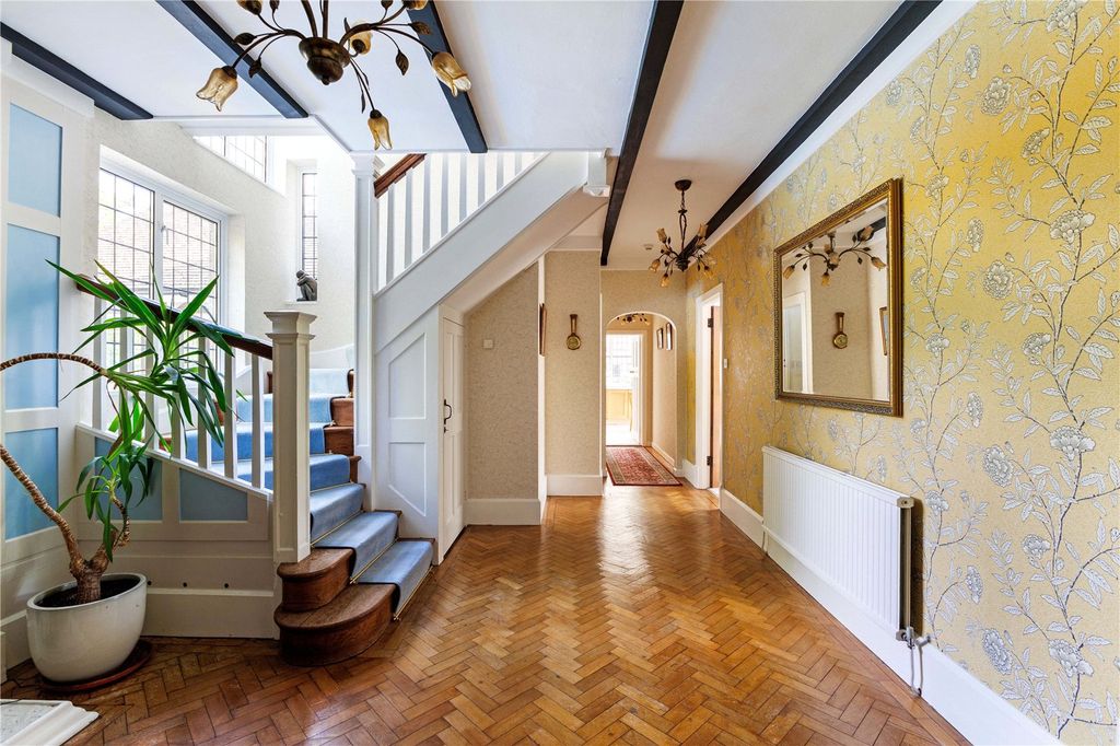 Additional image 11 of 5 bed detached house for saleThe Ridges, Finchampstead, Wokingham RG40