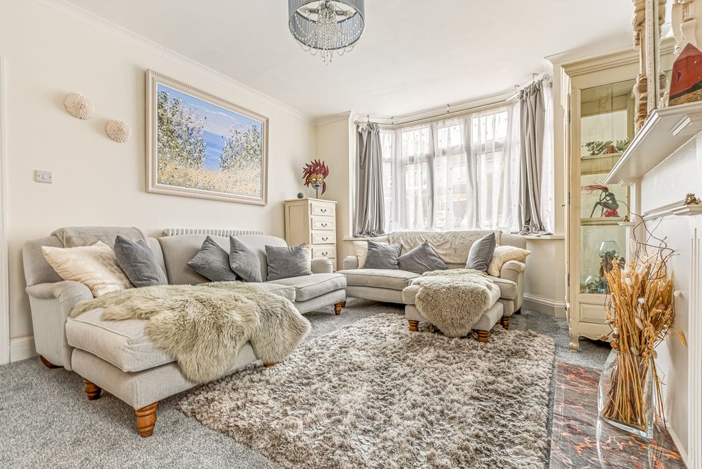 Additional image 11 of 3 bed detached house for salePine Road, Glenfield LE3