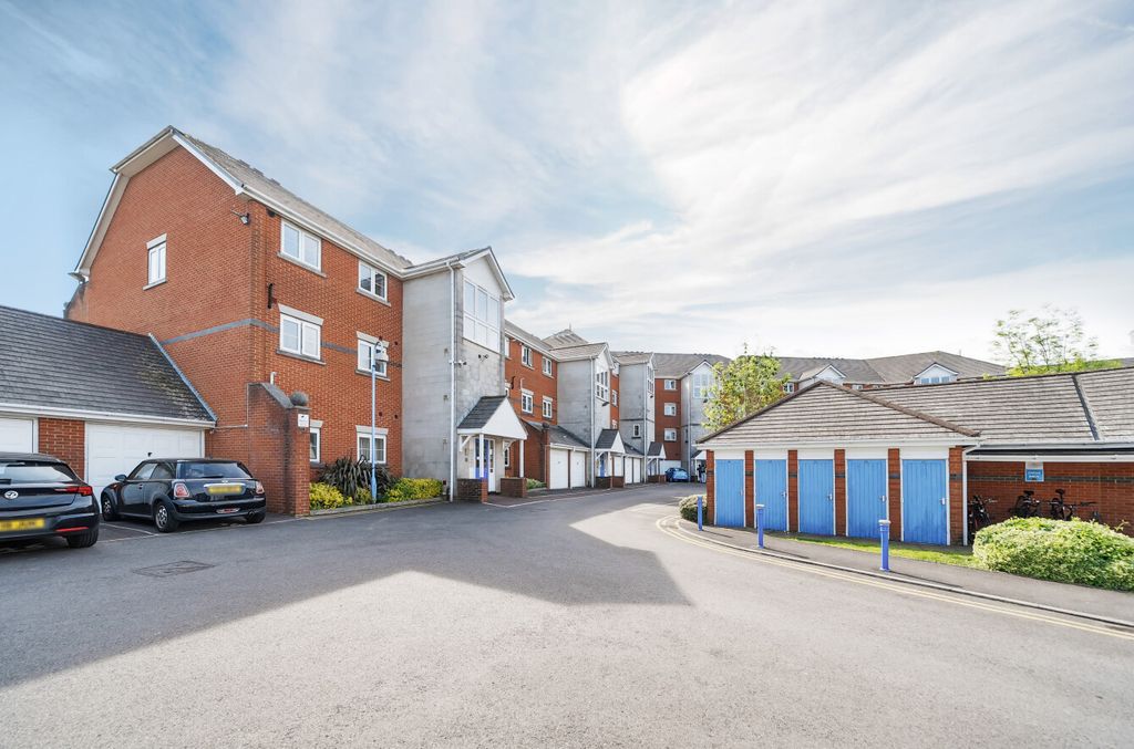 Additional image 2 of 2 bed flat for saleHorseshoe Bridge, St Denys, Southampton, Hampshire SO17