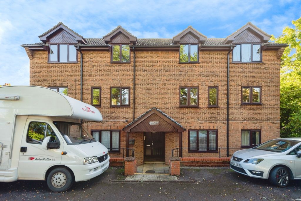 2 bed flat for saleTwin Oaks, 306A Spring Road, Southampton, Hampshire SO19