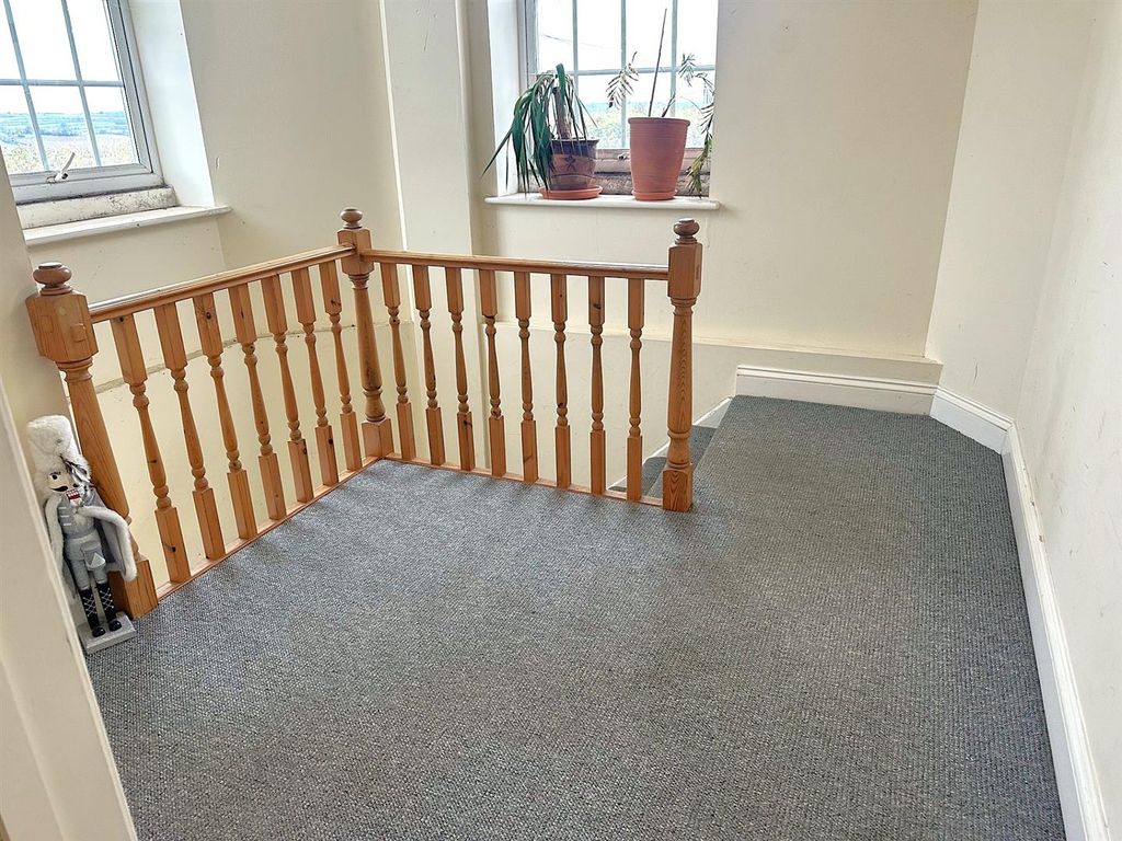 Additional image 19 of 3 bed flat for saleRockingham Road, Cottingham LE16