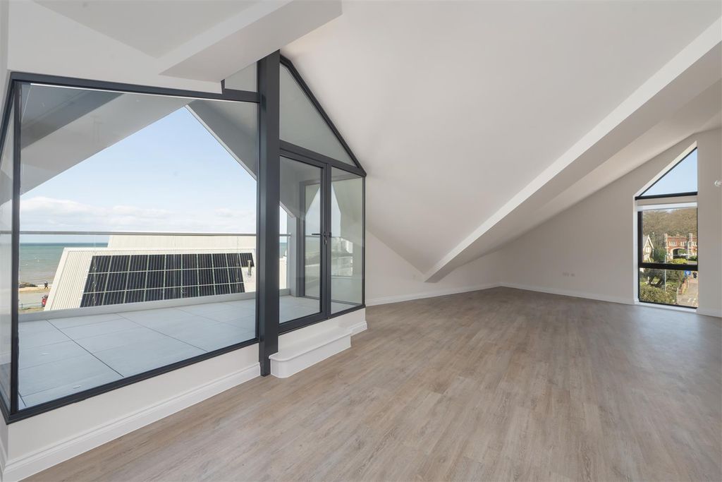 Additional image 14 of 2 bed flat for saleBeach Walk, Whitstable CT5