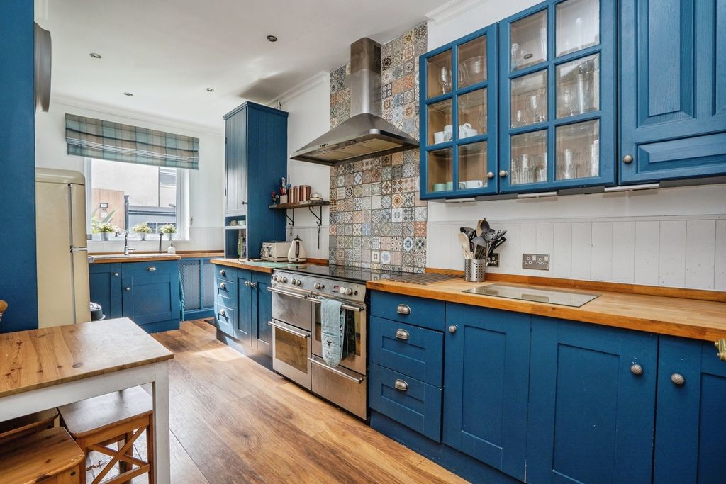 Additional image 12 of 3 bed terraced house for saleLaburnum Grove, Portsmouth, Hampshire PO2