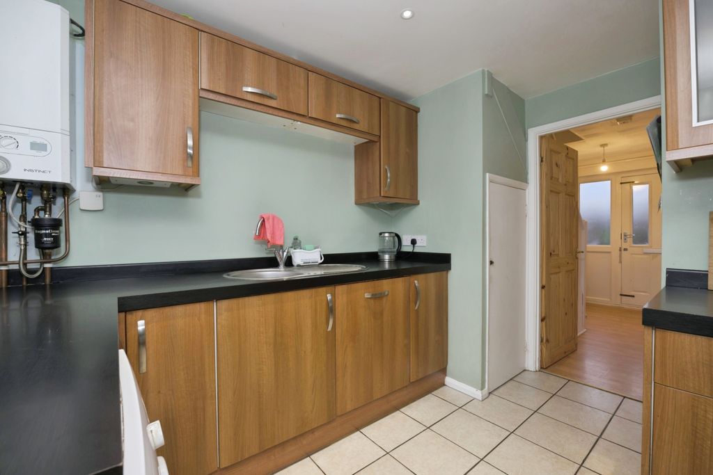 Additional image 2 of 3 bed terraced house for saleSkippon Close, Market Harborough LE16