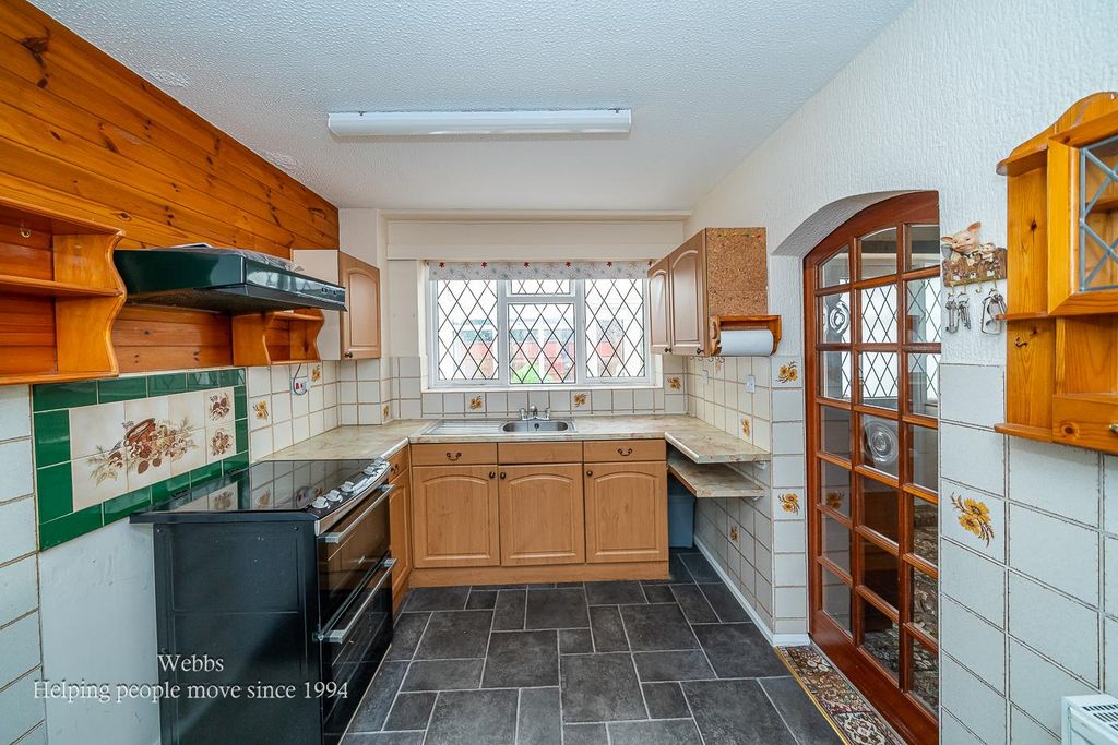 Additional image 2 of 3 bed property for saleHighgrove Close, Willenhall WV12