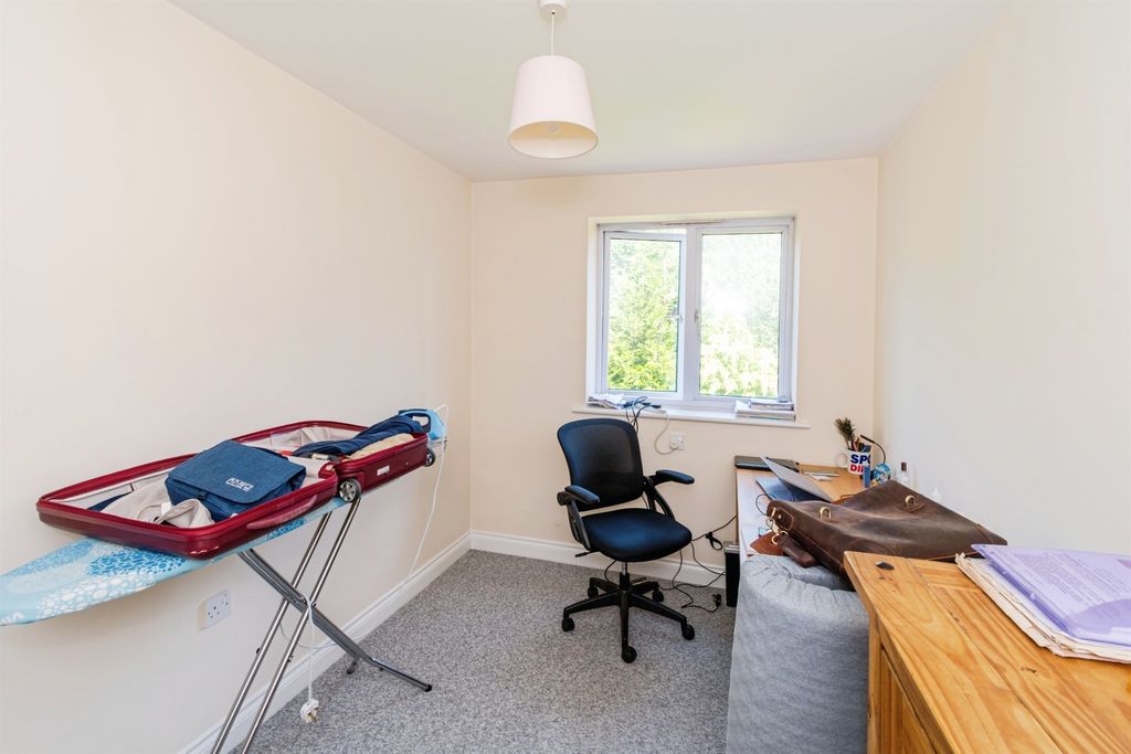 Additional image 12 of 2 bed flat for saleThe Dell, Southampton SO15
