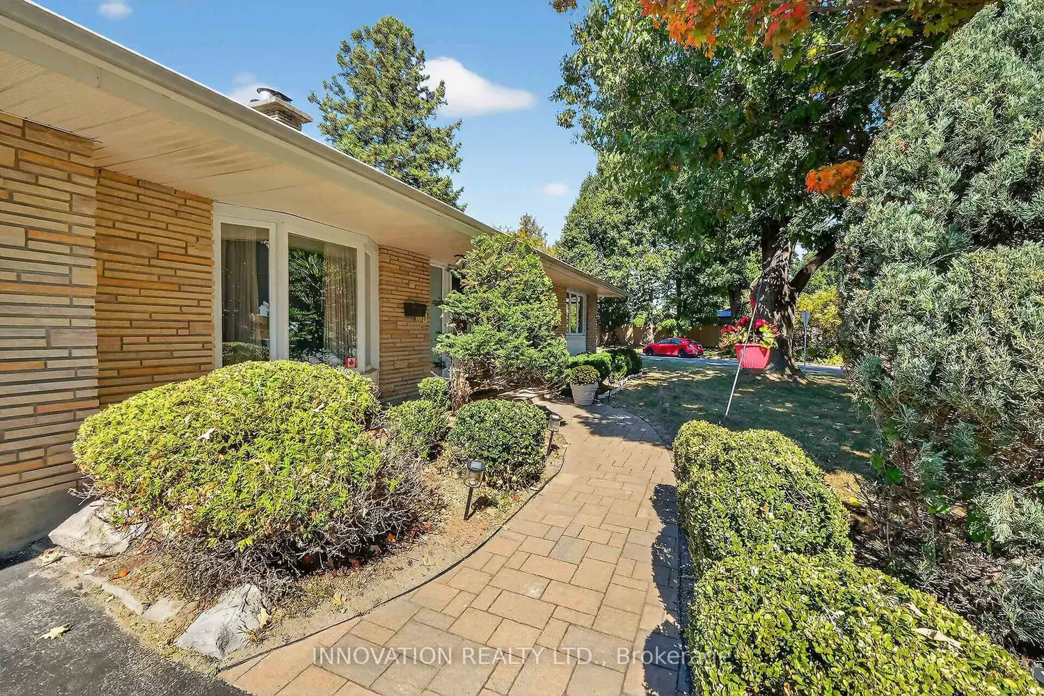 1951 Garfield Avenue photo 2