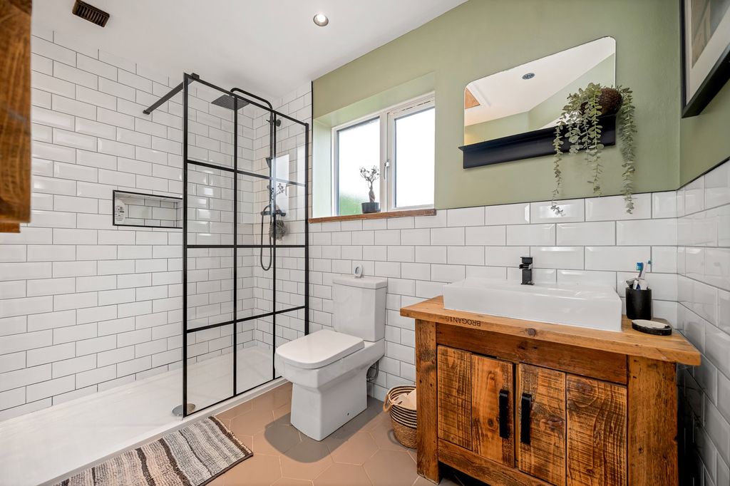 Additional image 17 of 4 bed detached house for salePeckleton Lane, Leicester LE9