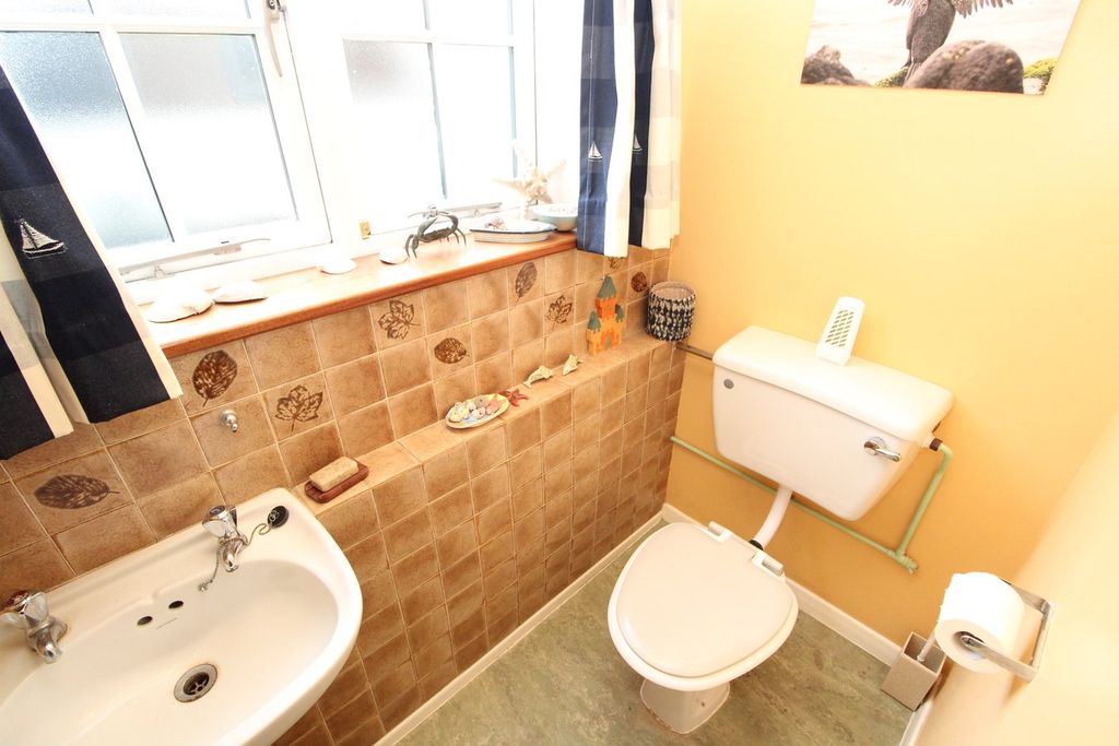 Additional image 16 of 4 bed detached house for saleNorthfield Road, Blaby, Leicester LE8