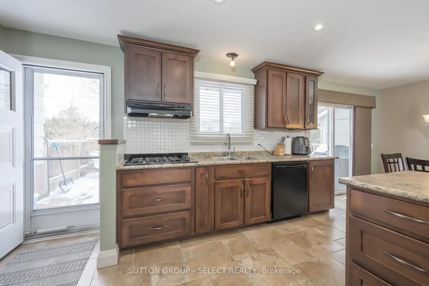 Additional image 5 of 99 Inverary Crescent