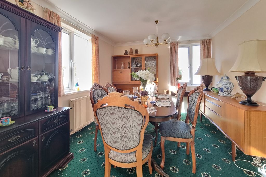 Additional image 6 of 3 bed flat for saleOld Portsmouth, Hampshire PO1