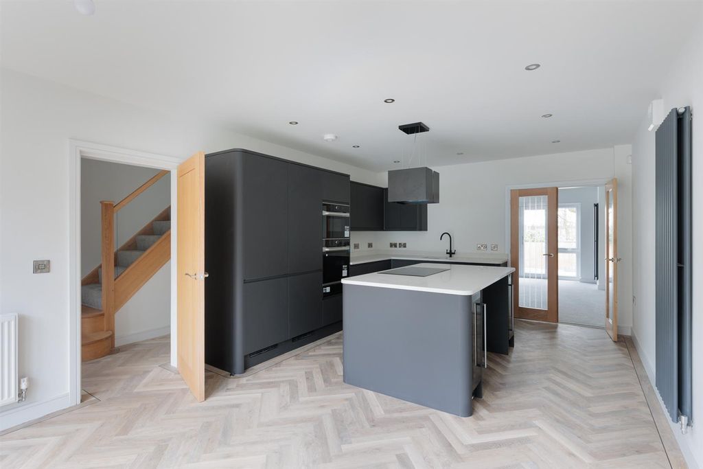 Additional image 5 of 5 bed detached house for saleSidmouth Avenue, Newcastle Under Lyme ST5