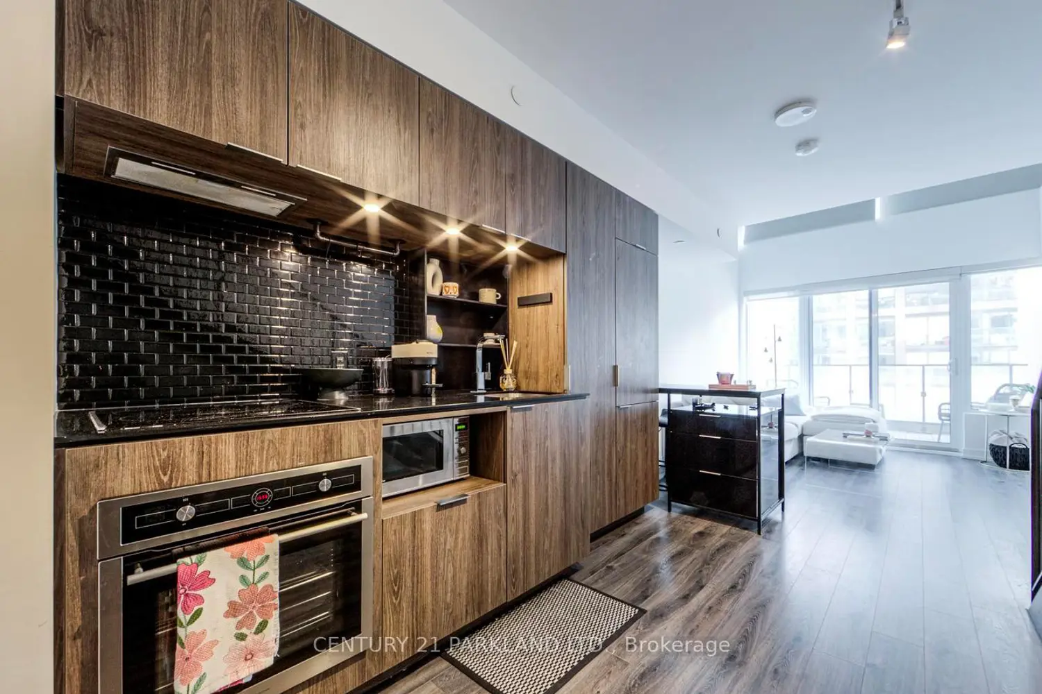 Additional image 8 of 77 Shuter Street 527