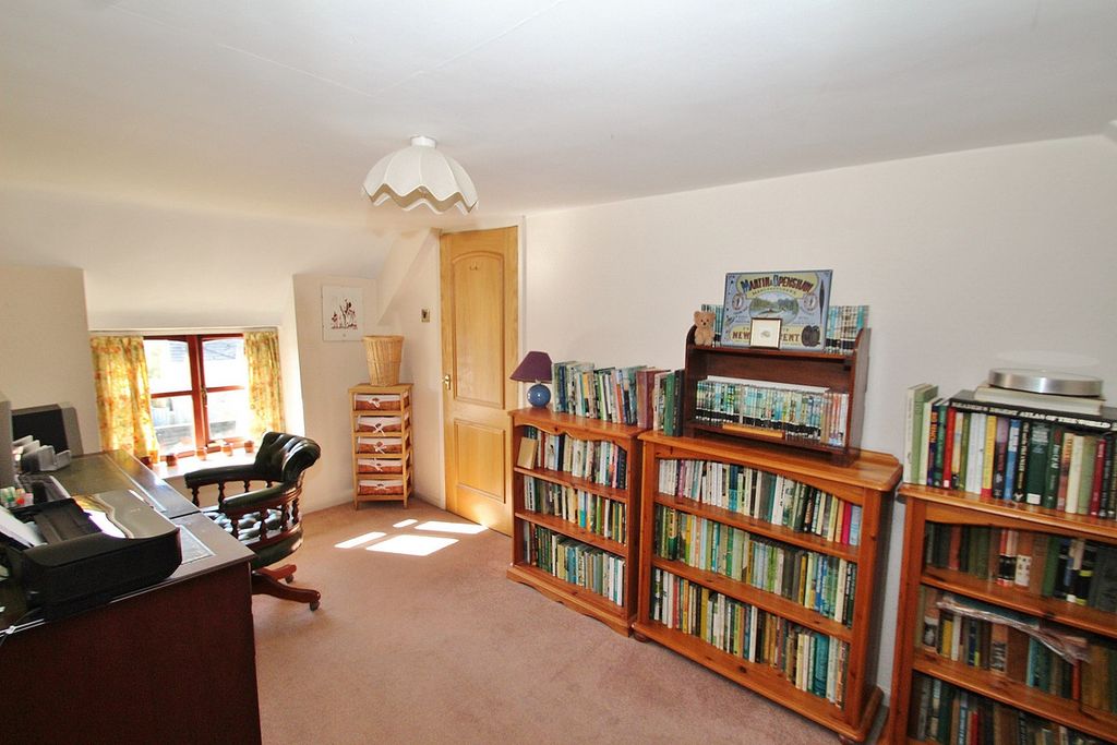 Additional image 14 of 3 bed detached house for saleCrawley Road, Witney OX28