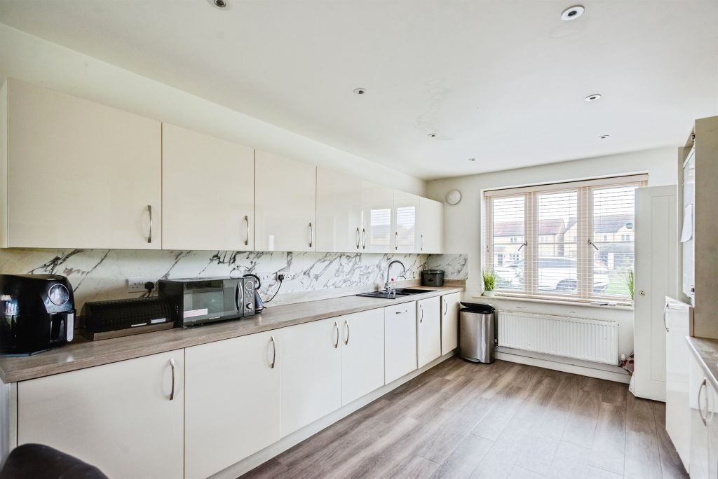Additional image 6 of 5 bed detached house for saleMary Ellis Way, Witney OX29
