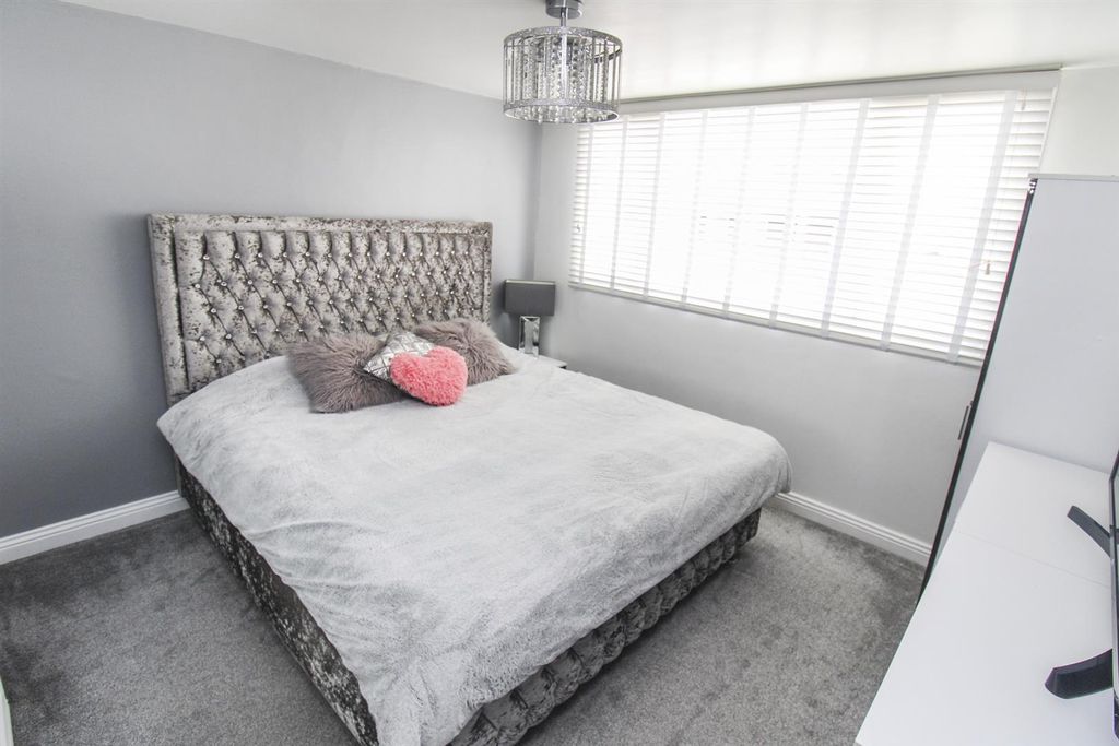 Additional image 18 of 4 bed semi-detached house for saleHowe Crescent, Corby NN17