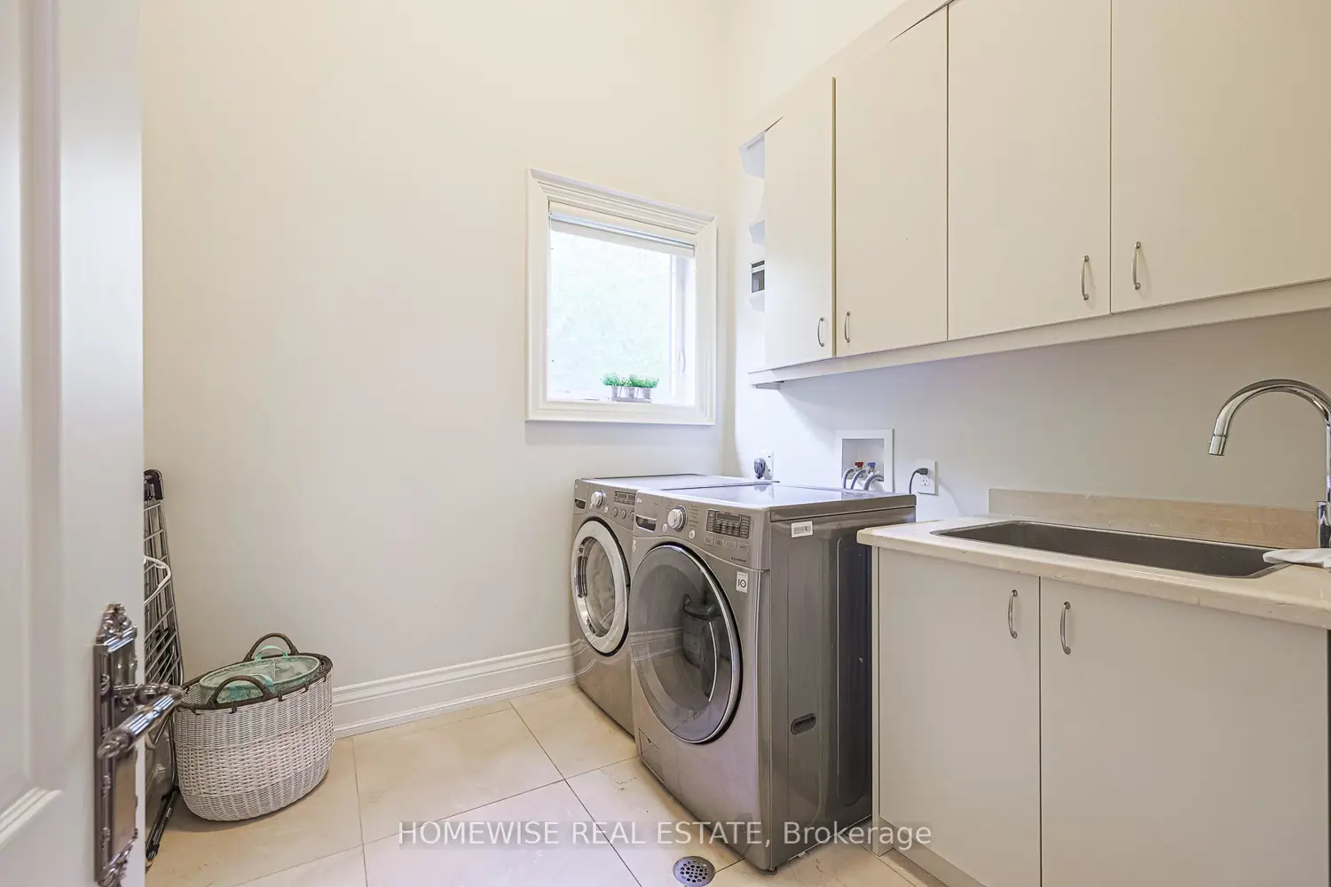 Additional image 15 of 2706 Bayview Avenue