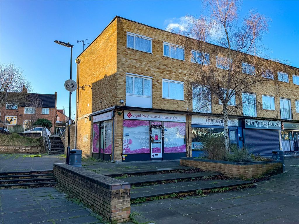 3 bed flat for salePremier Parade, Forest Hills Drive, Southampton, Hampshire SO18