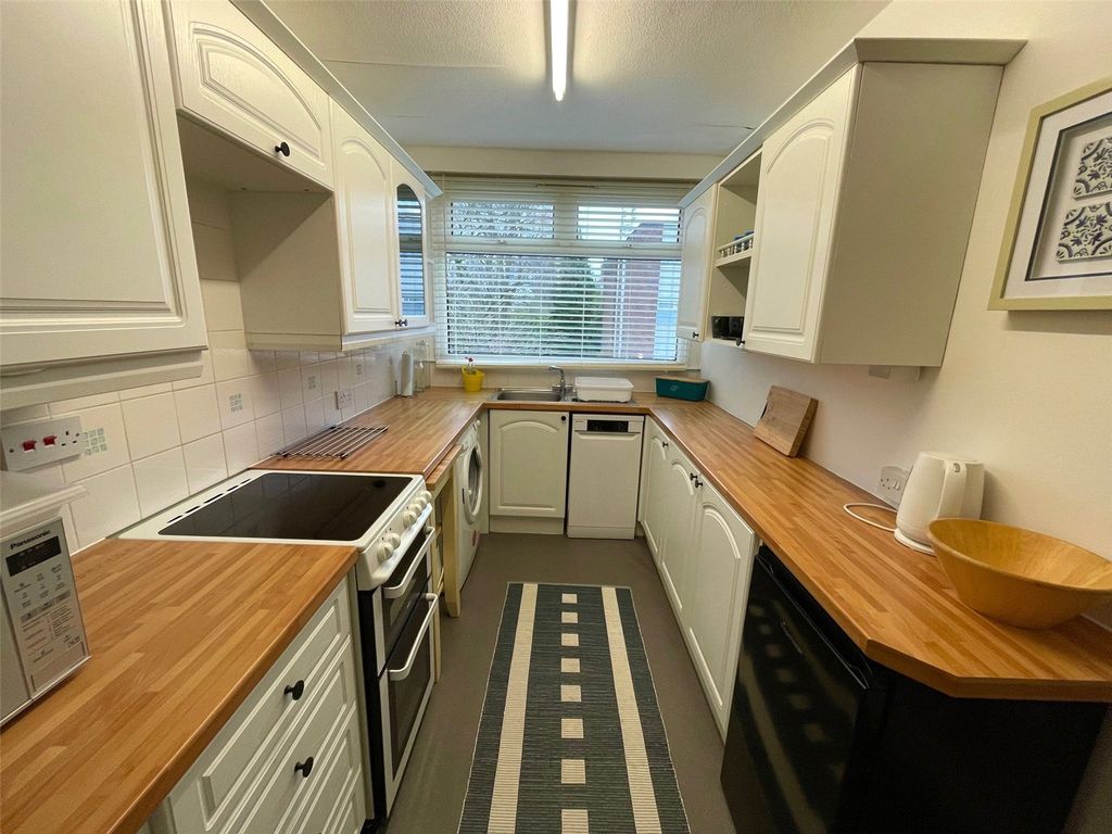 Additional image 19 of 2 bed flat for saleQueens Road, Wilmslow, Cheshire SK9