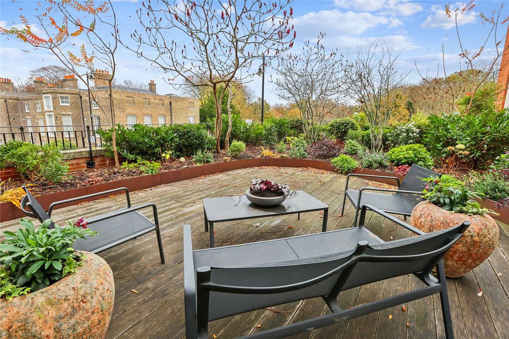 Additional image 2 of 2 bed flat for saleRichmond Hill, Richmond TW10